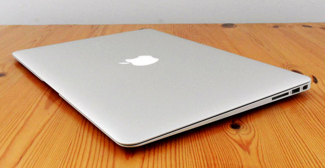 مک بوک ایر MacBook Air Core i5 مدل 2015 استوک - شمرون شاپ