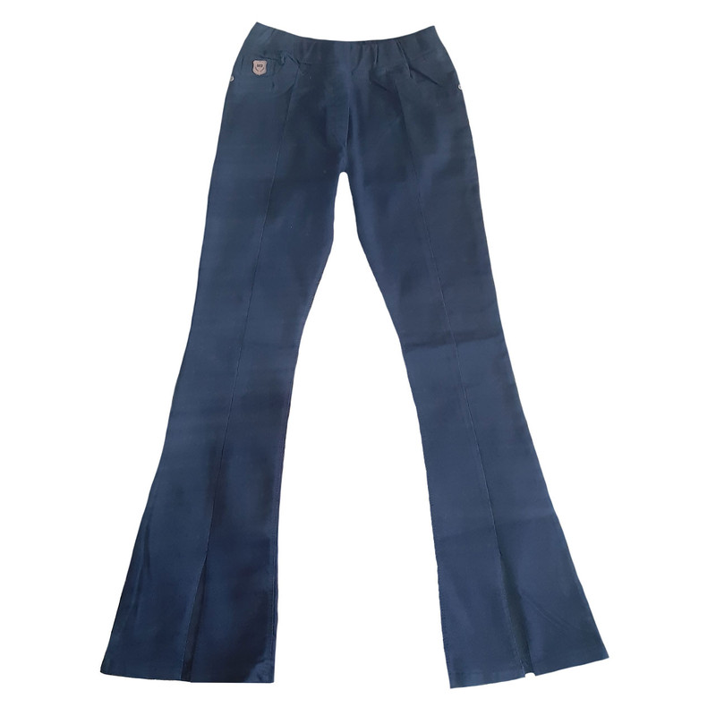 قیمت و خرید شلوار جین زنانه مدل بوت کات پایین چاک دار رنگ مشکی
