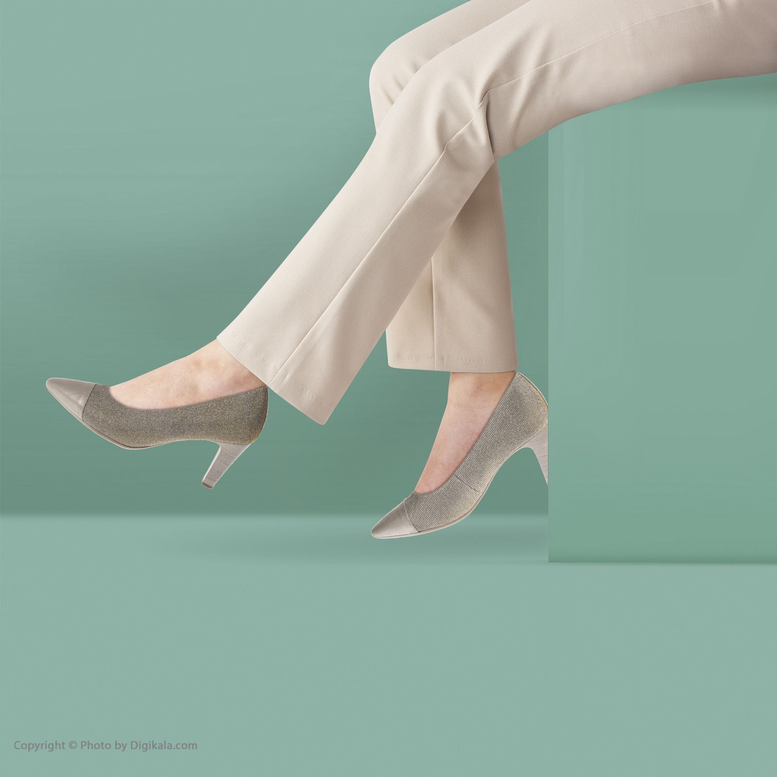 کفش زنانه گابور مدل 65.152.62 نقره ای طلایی گابور | دیجی‌استایل