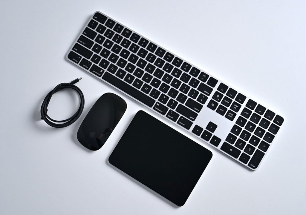 کیبورد کامپیوتر اپل مدل Magic Keyboard 3 with Touch ID and Numeric Keypadدر بروزکالا
