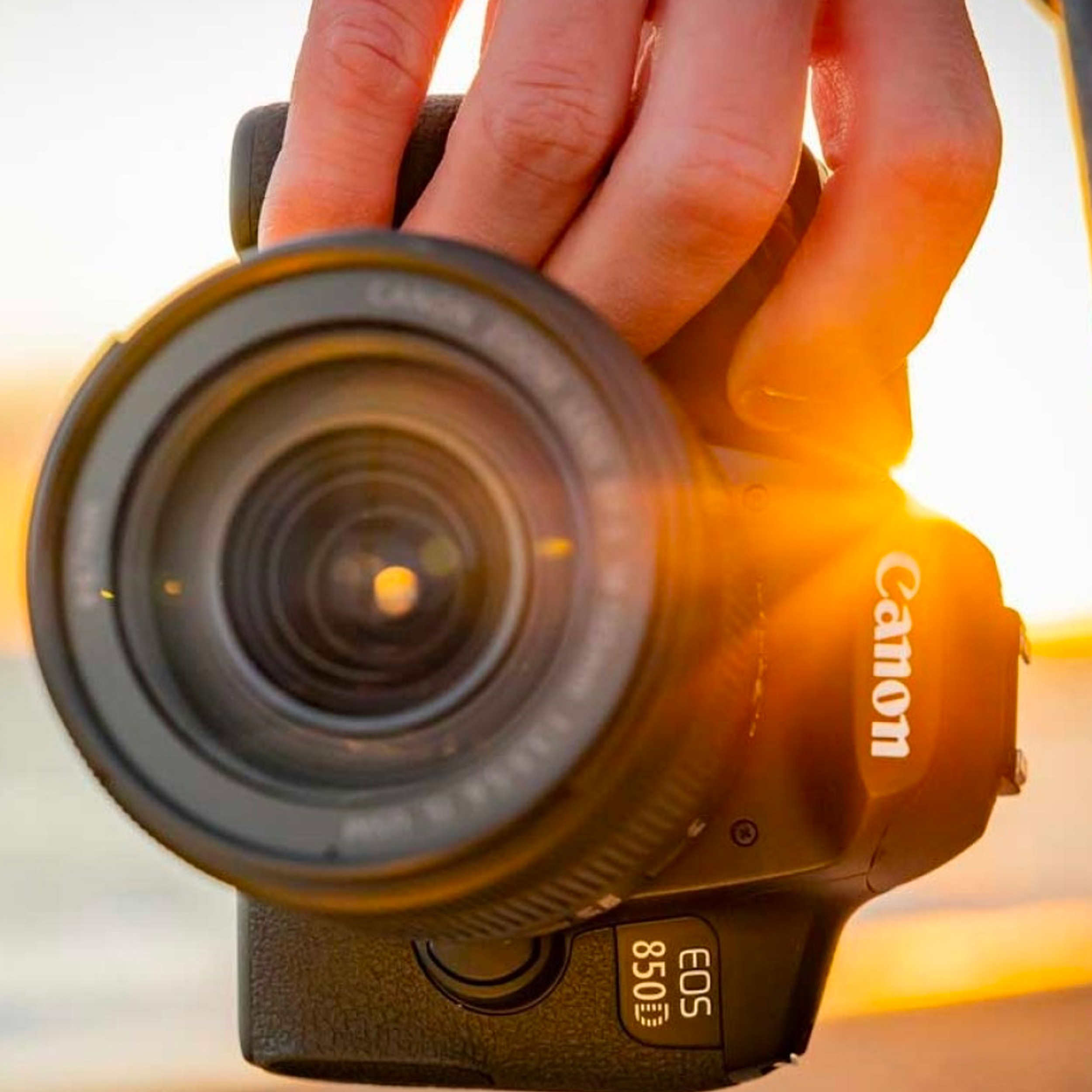دوربین دیجیتال کانن مدل EOS 850D به همراه لنز 55-18 میلی متر IS STM –فروشگاه اینترنتی